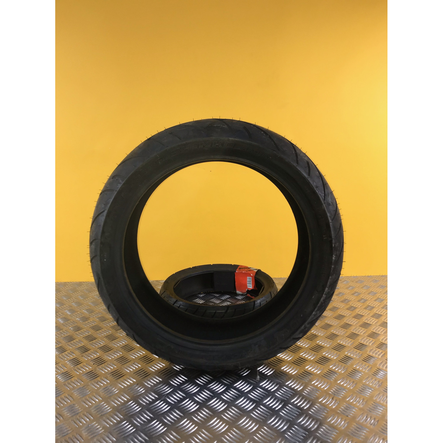 Pneu pour YAMAHA R 1 R005