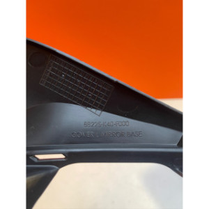 Cache embase de retro gauche pour HONDA FORZA 125 88225-K40-F000