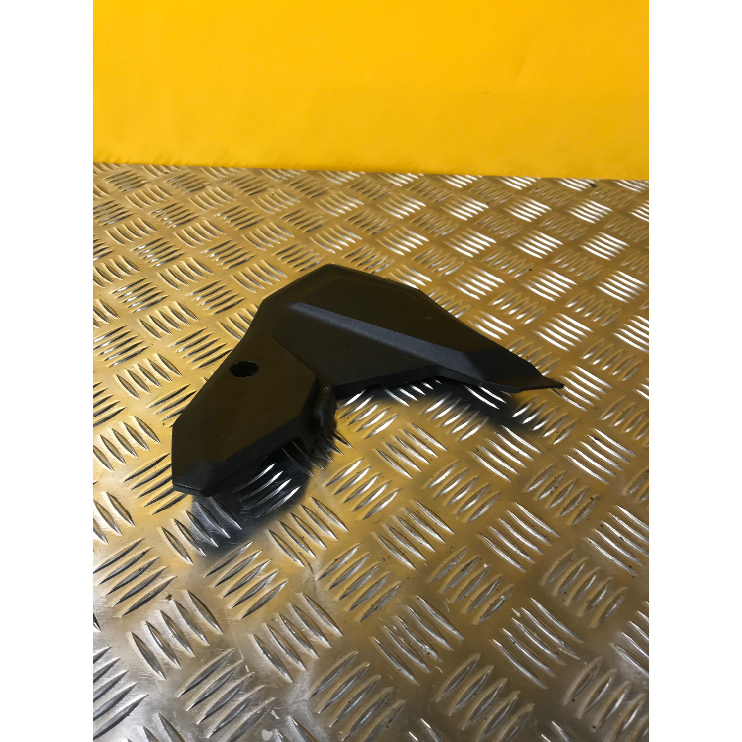 Cache latéral arrière sous selle droit pour BMW F 900 XR 2021