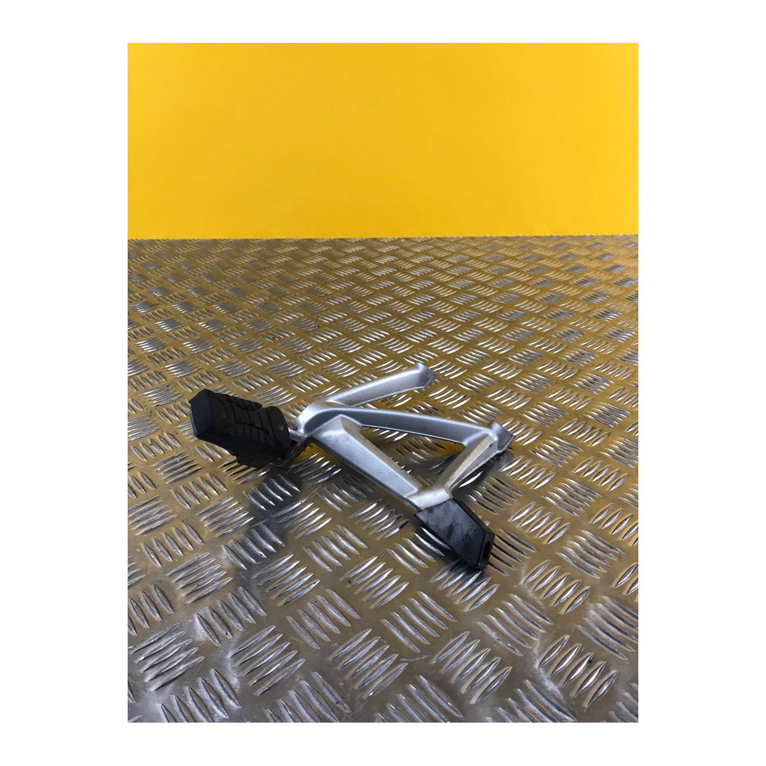 Repose pied arrière droit pour BMW R 1200 GS 2015