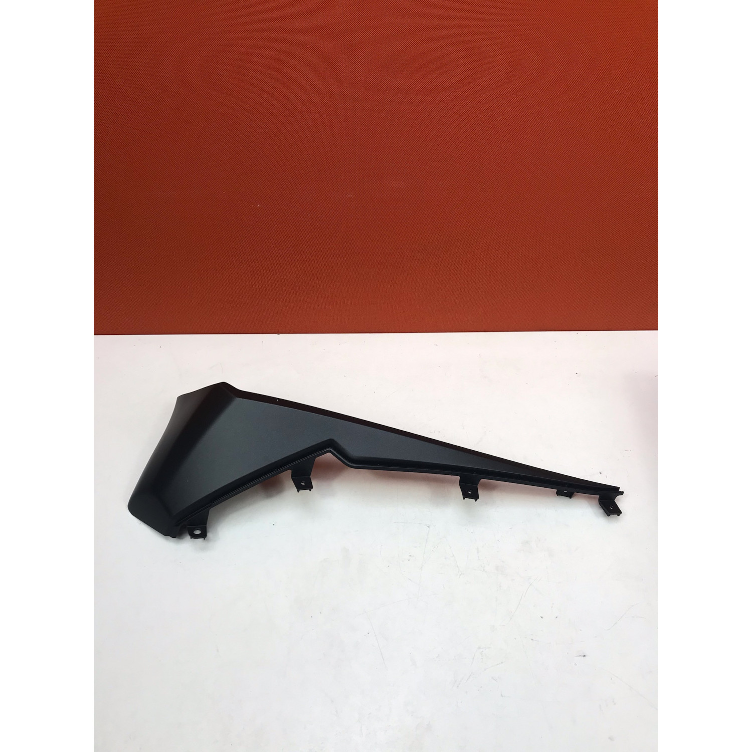 Carenage inferieur gauche pour HONDA FORZA 125 2019 64432-K0B-T00ZD