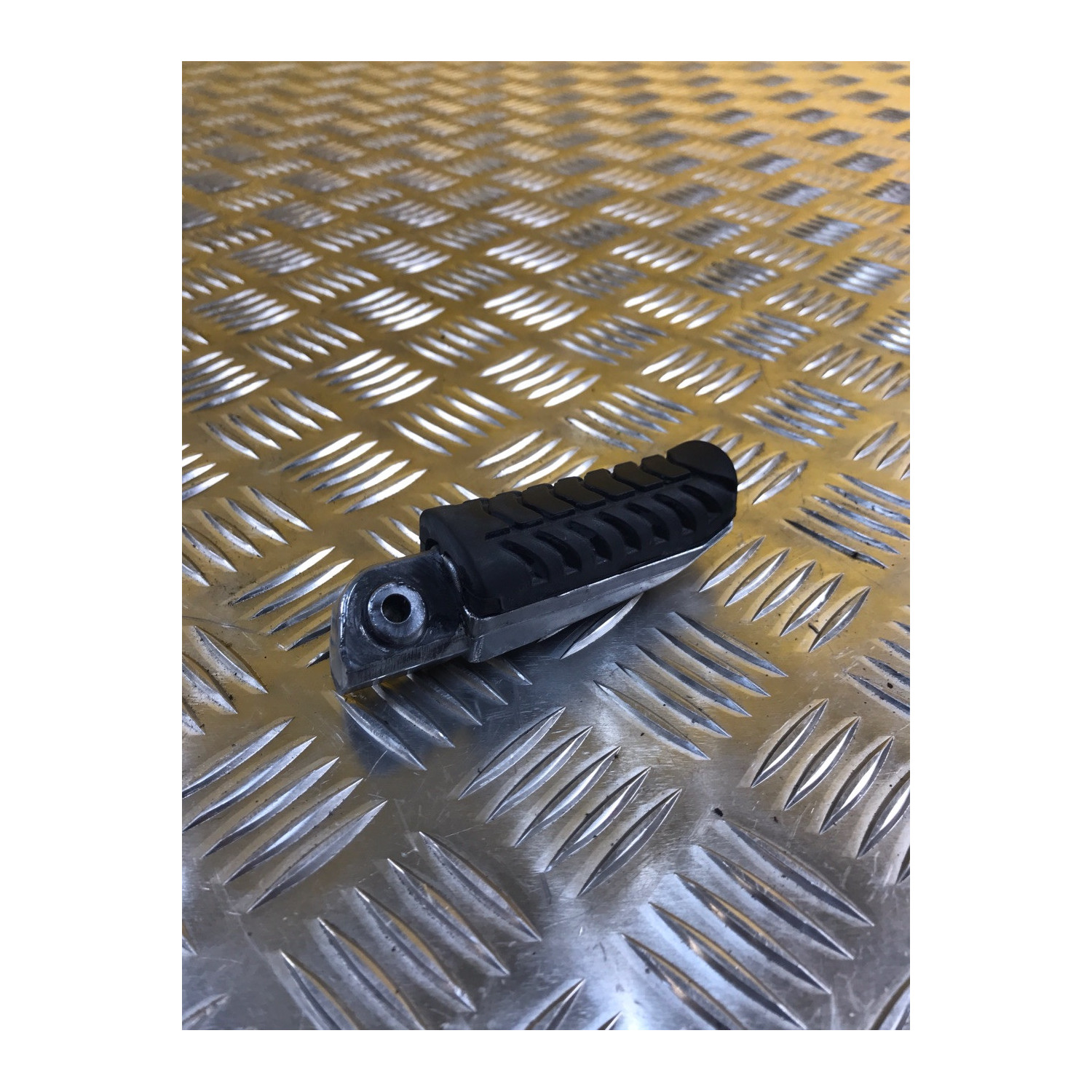 Repose pied arrière gauche pour KAWASAKI Z 650 2019