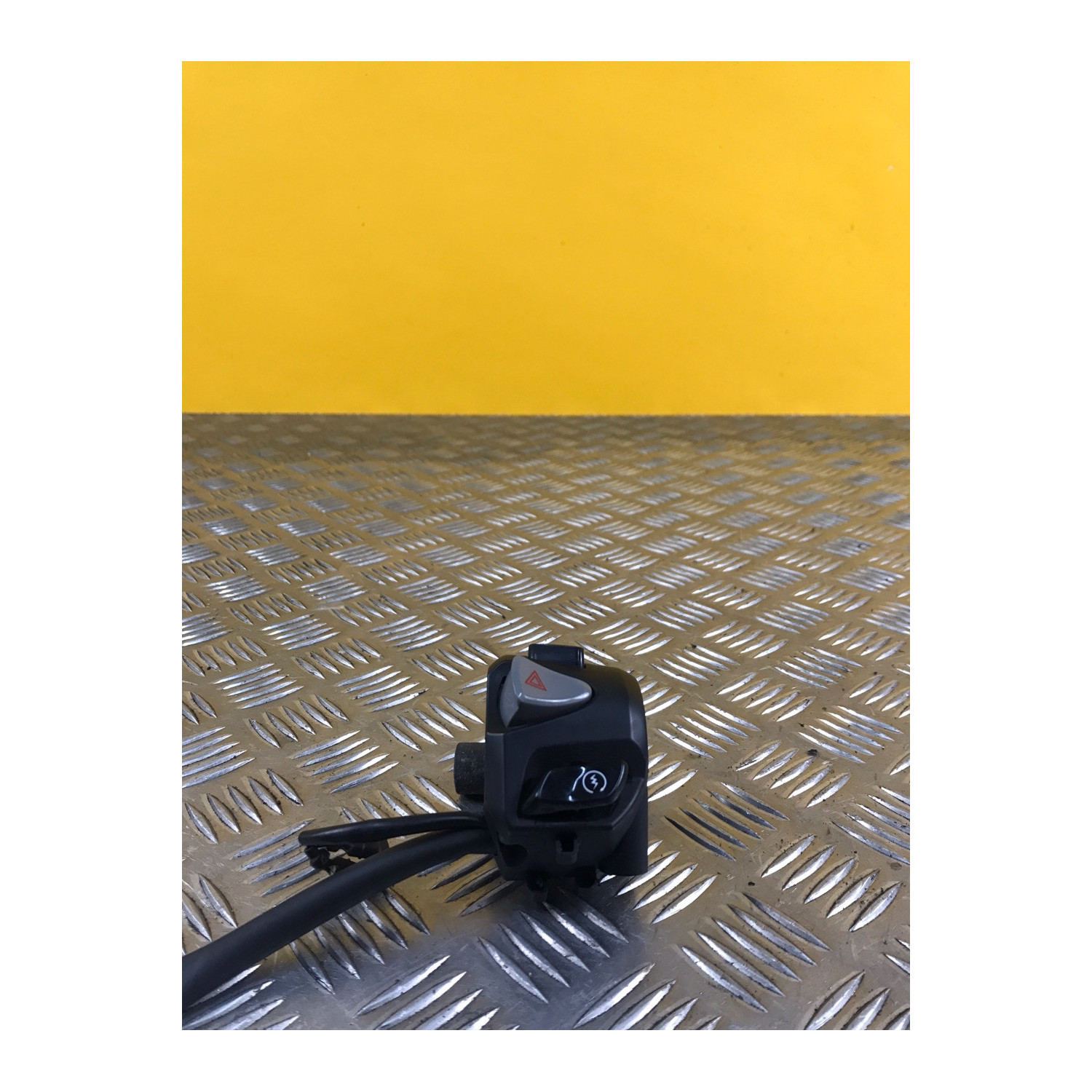 Commodo droit pour HONDA PCX 125 2019 35160K97T02