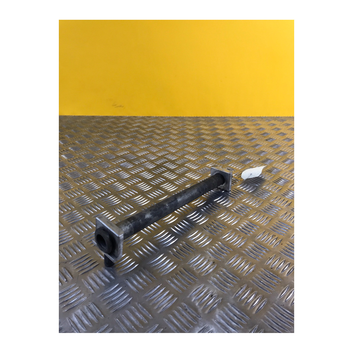 Axe de roue arrière pour YAMAHA T MAX 560 2020