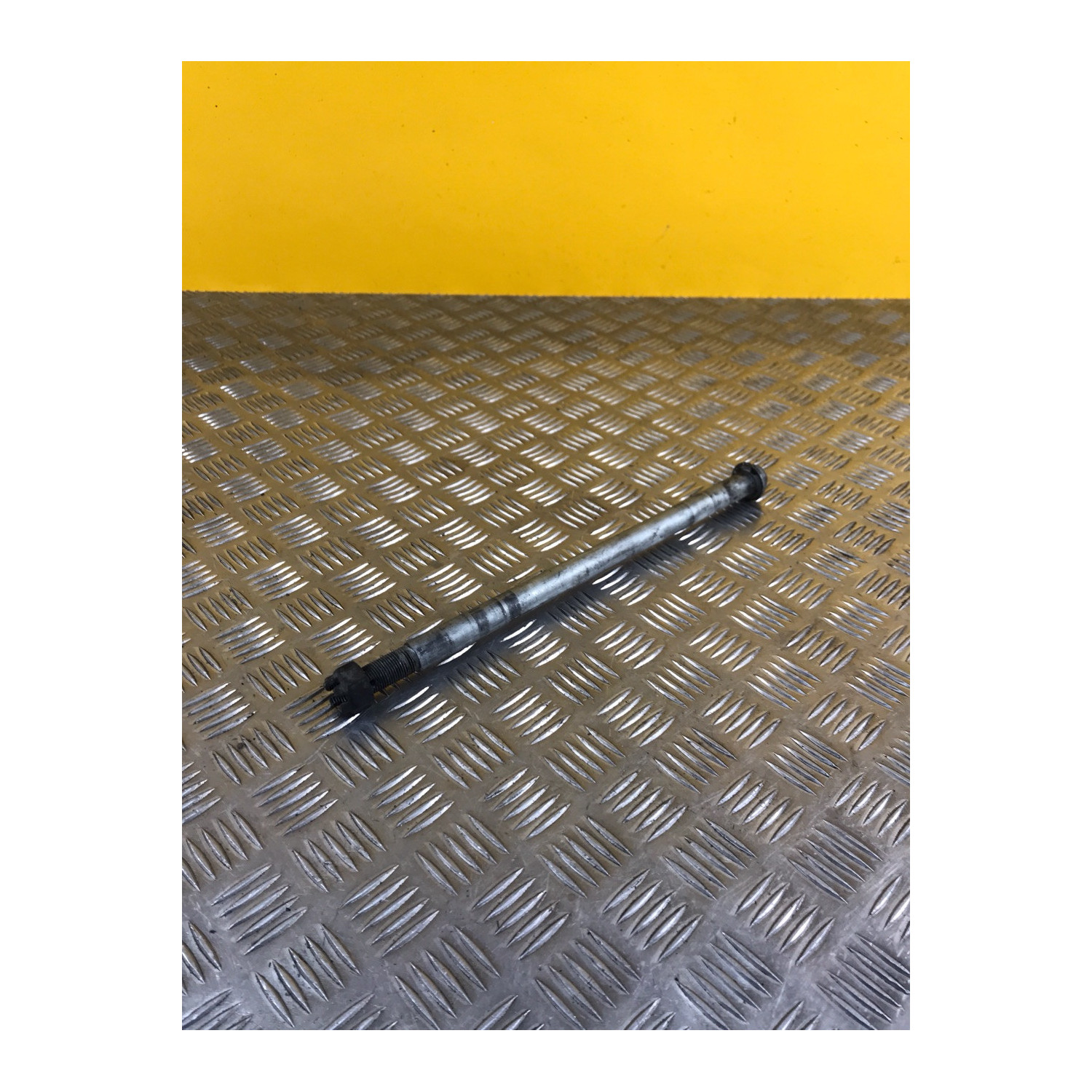 Axe de roue arrière pour KAWASAKI Z 750 2006