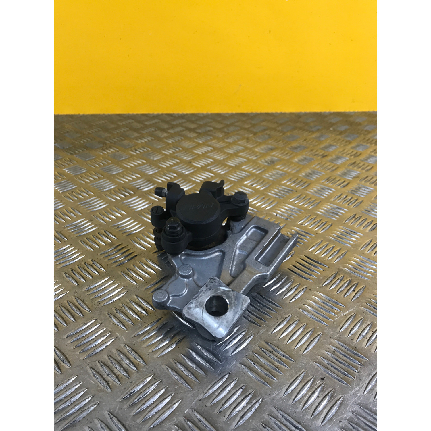 étrier de frein arrière pour SUZUKI GLADIUS 650 2010