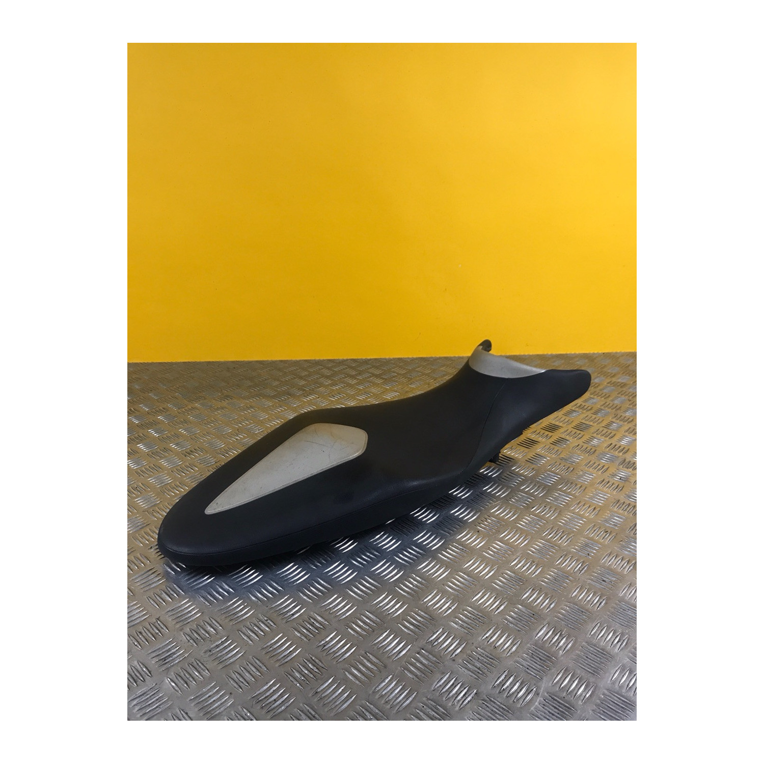SELLE BIPLACE pour SUZUKI GLADIUS 650 2010