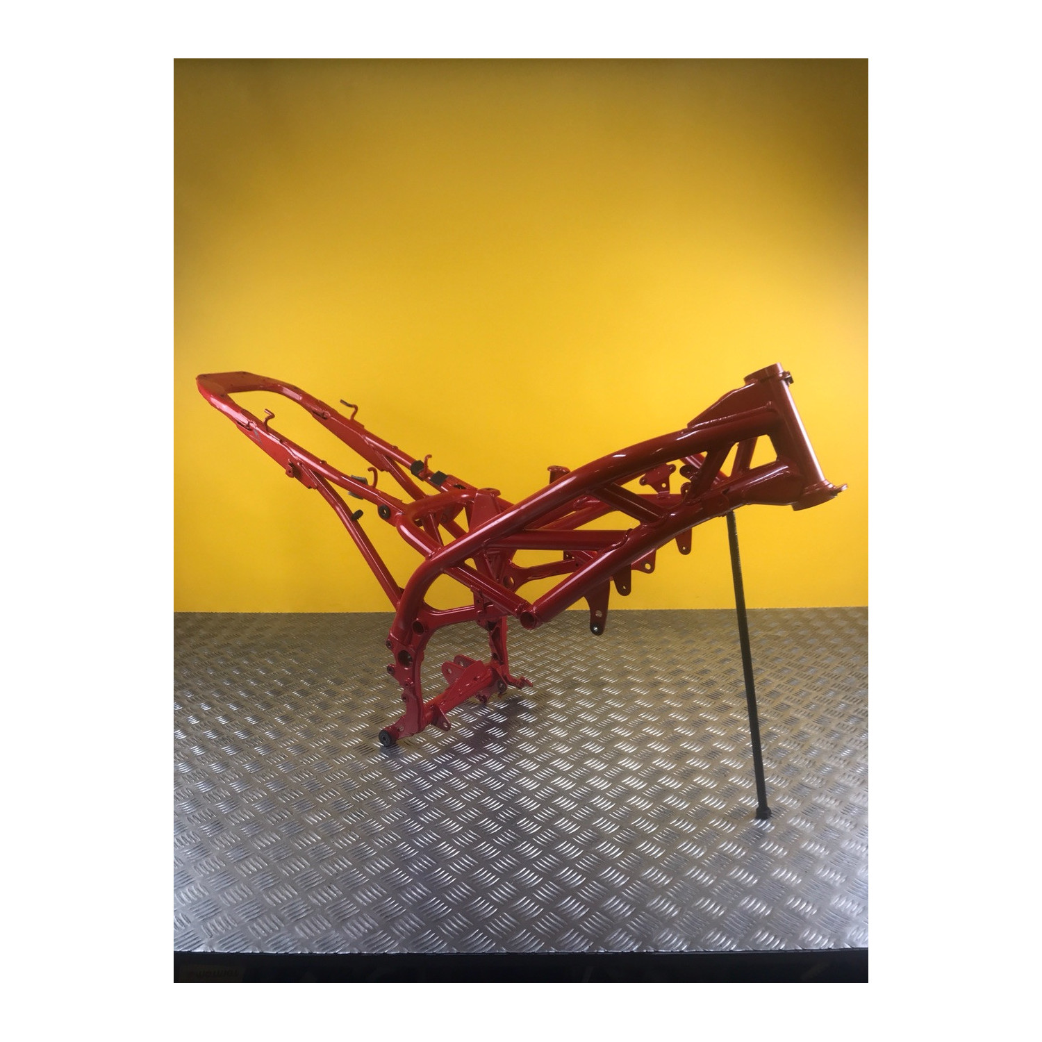 Cadre Carte grise pour SUZUKI GLADIUS 650 2010