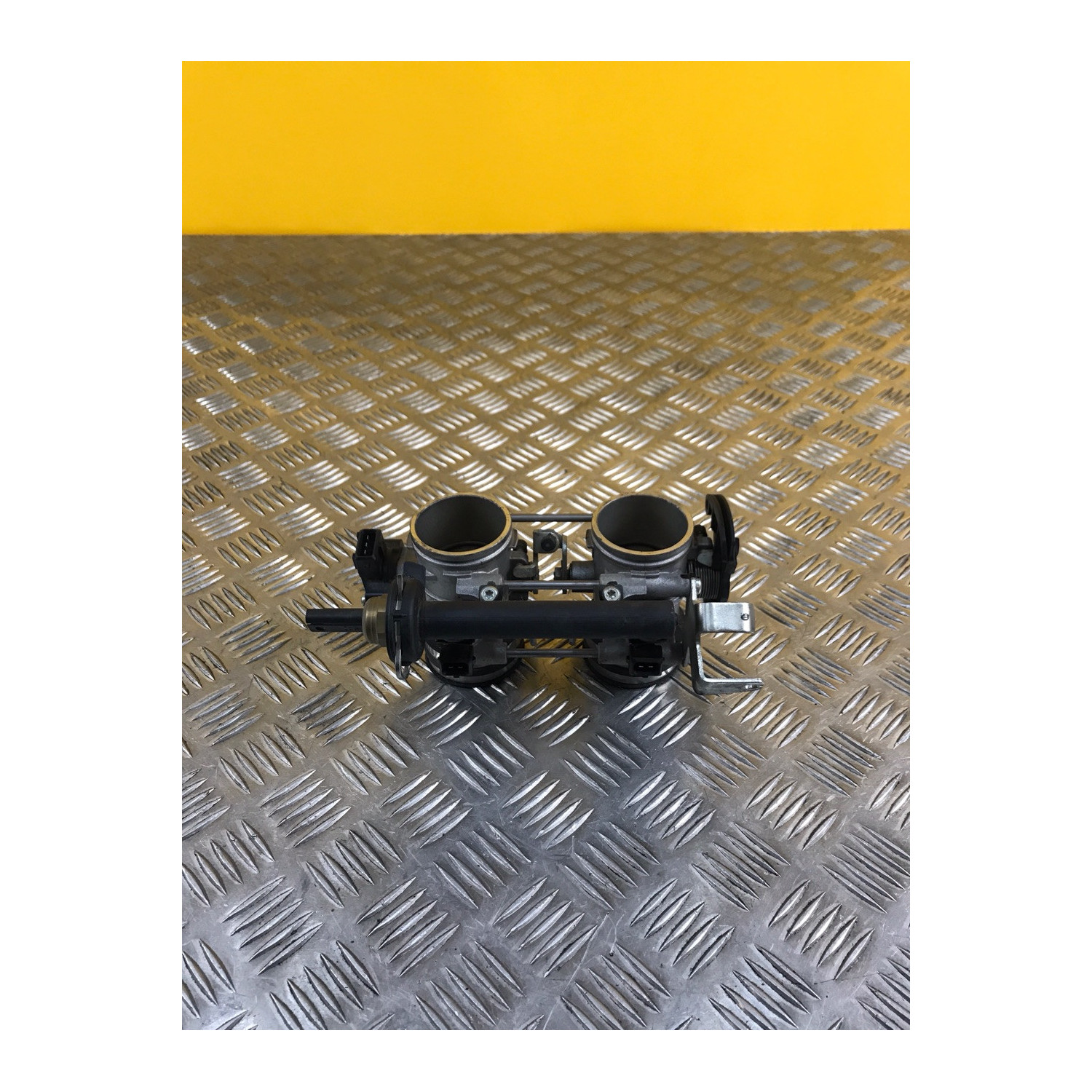 Boitier papillon pour BMW F 800 R 2015 8520480