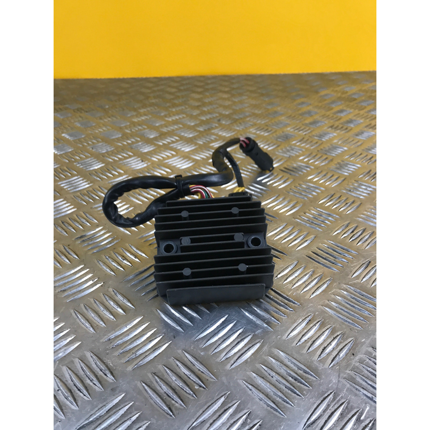 Régulateur de tension pour BMW F 800 R 2015 SH541SC