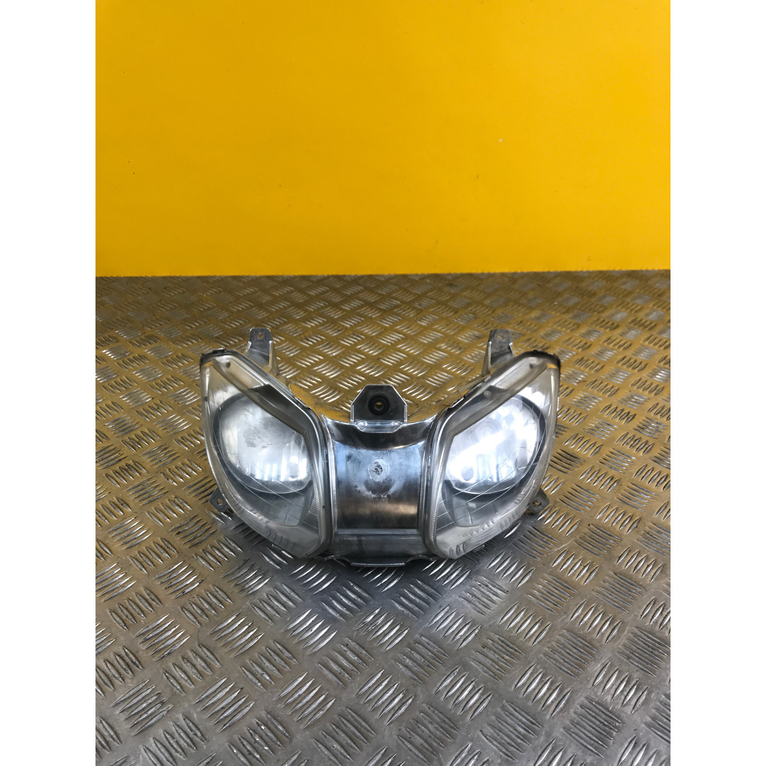 Phare avant pour YAMAHA XMAX 250 2013