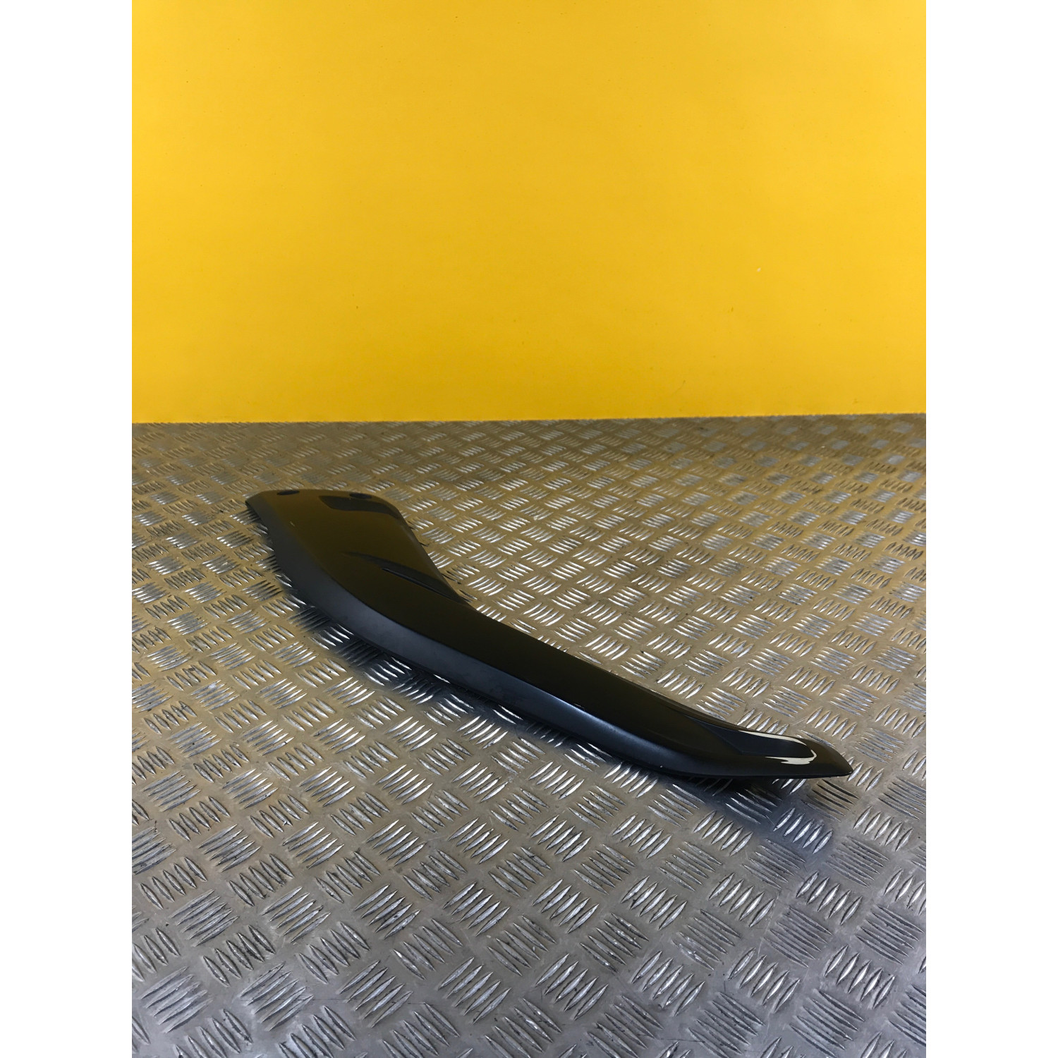 Cache latéral arrière sous selle droit pour YAMAHA XMAX 250 2013