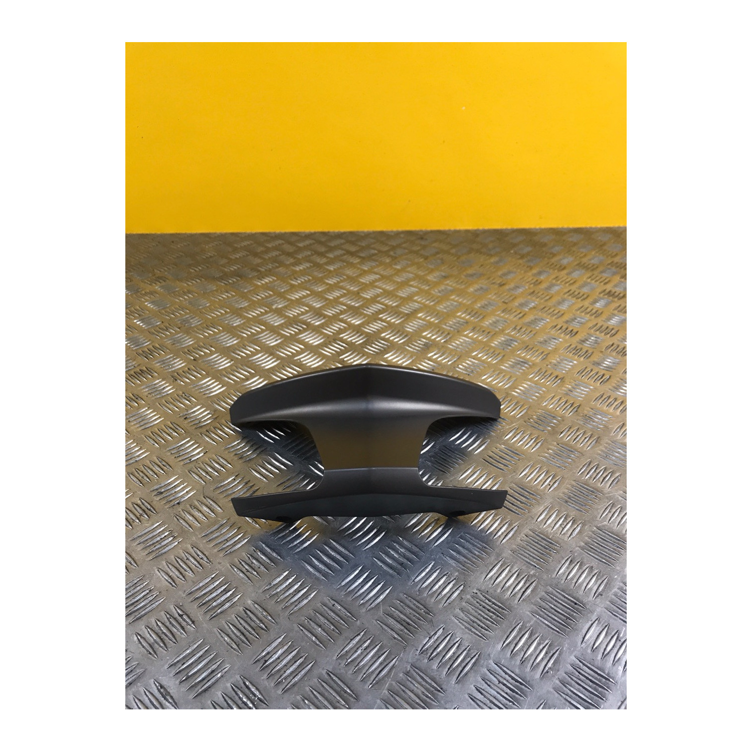 Carenage centrale arriere pour YAMAHA XMAX 250 2013