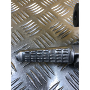 Platine repose pieds arrière droite pour KAWASAKI Z 750 2006