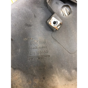 Demi coque arrière droite pour APRILIA ATLANTIC 125 2008