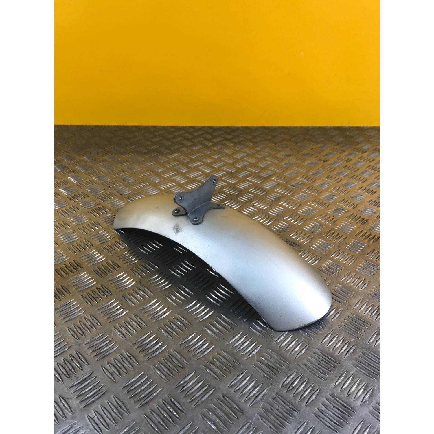 Garde boue avant pour ARCHIVE OUTBACK 125 2024