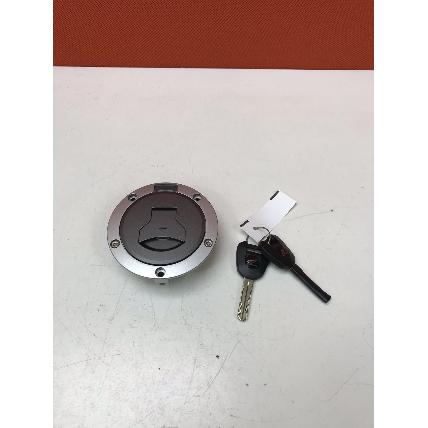 Bouchon ou trappe de réservoir pour HONDA CBR 1000 RR FIRE BLADE 06172-MKF-306