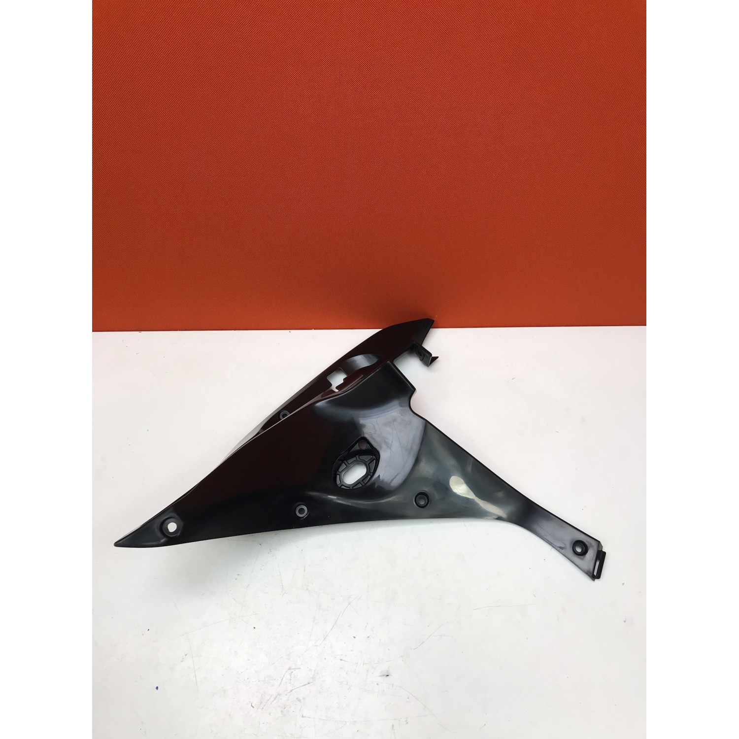 Protection laterale avant droite pour HONDA CBR 600 64315-MGV-D00