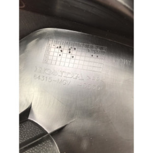 Protection laterale avant droite pour HONDA CBR 600 64315-MGV-D00