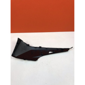 Carenage inferieur droit pour HONDA FORZA 125 64431 -K40-FOOZB