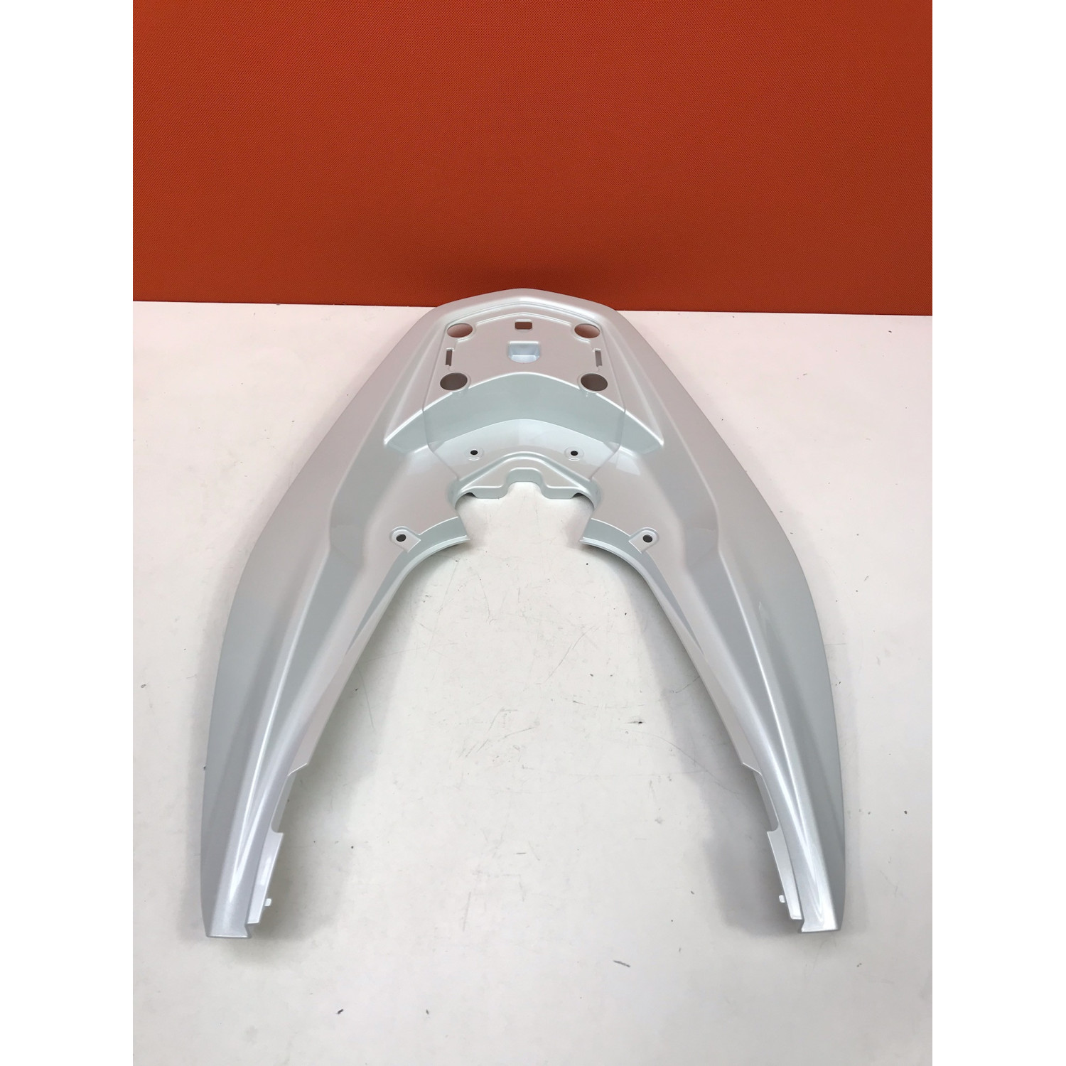 Habillage arrière pour HONDA PCX 125 84151‑K35‑V00ZR