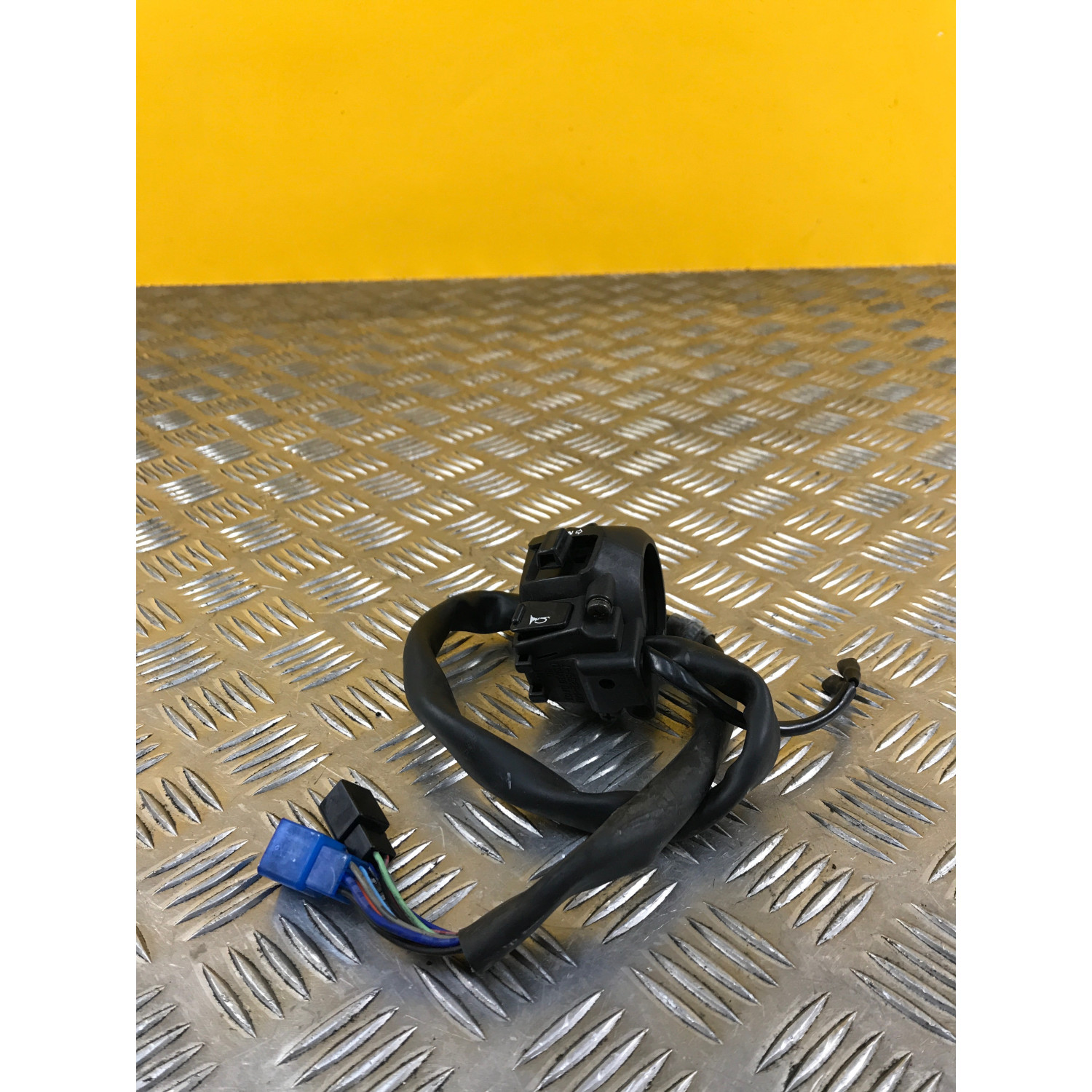 Commodo gauche gestion de l'éclairage pour HONDA CBF 600 S 2010