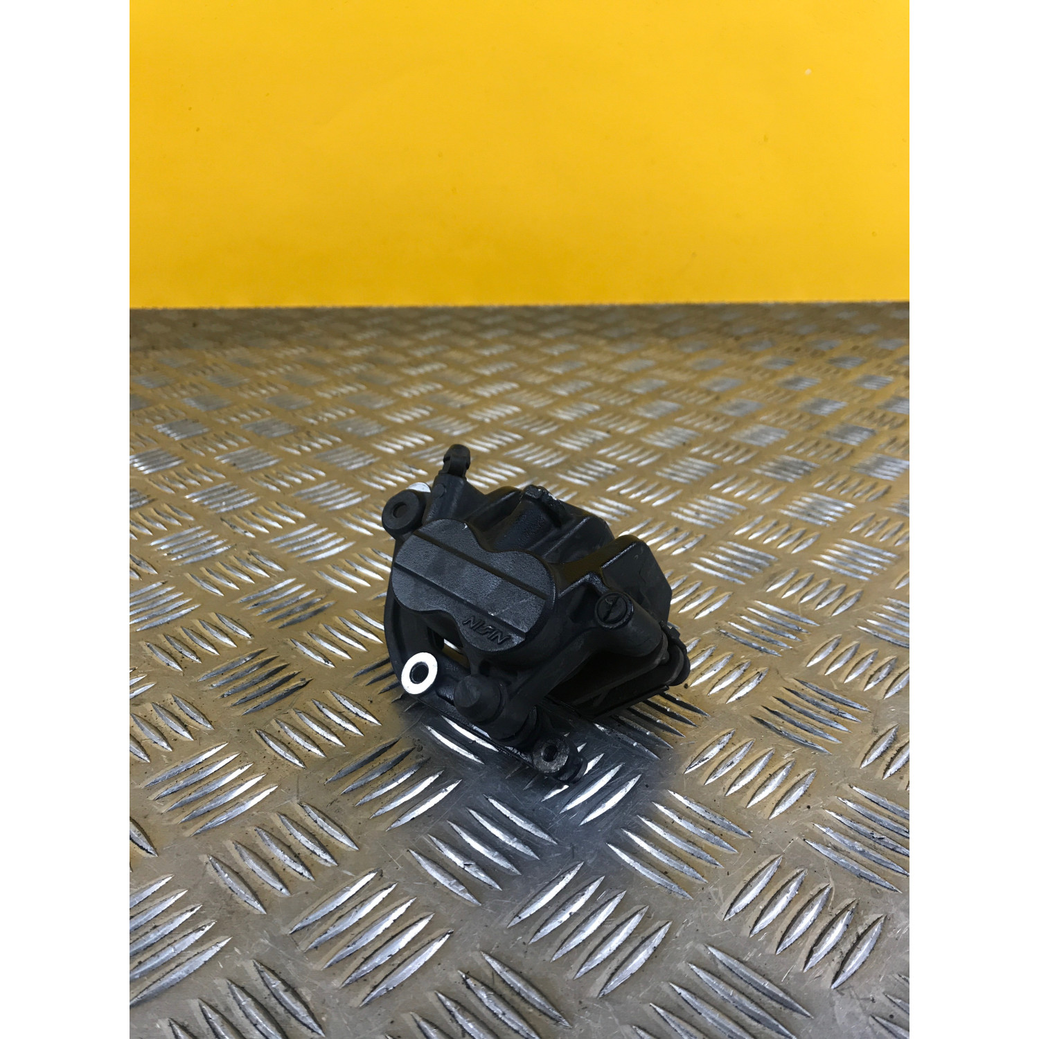 étriers de frein avant gauche pour SUZUKI BURGMAN 650 2014