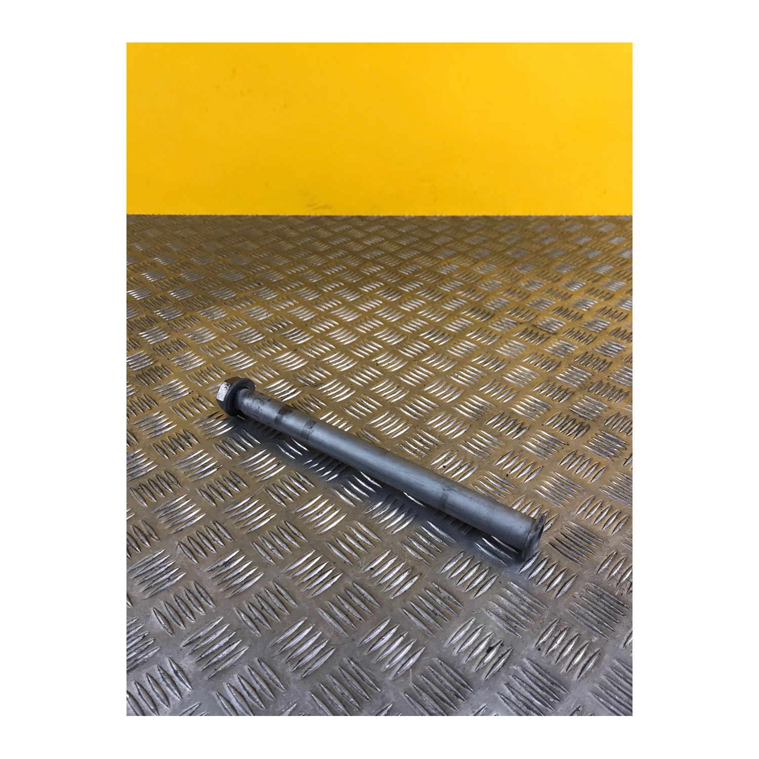 Axe de roue arrière pour BMW F 900 XR 2021