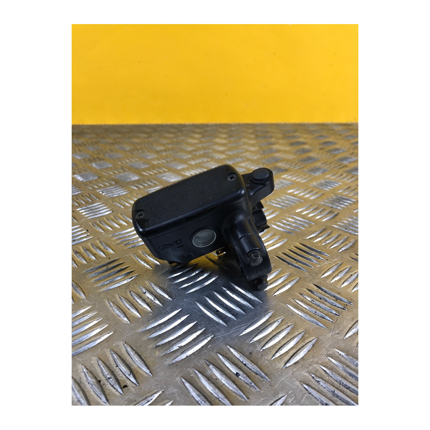 Maitre cylindre frein avant pour HONDA CBF 600 S 2010