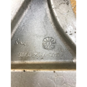 Platine repose pieds avant gauche pour HONDA CBF 600 S 2010