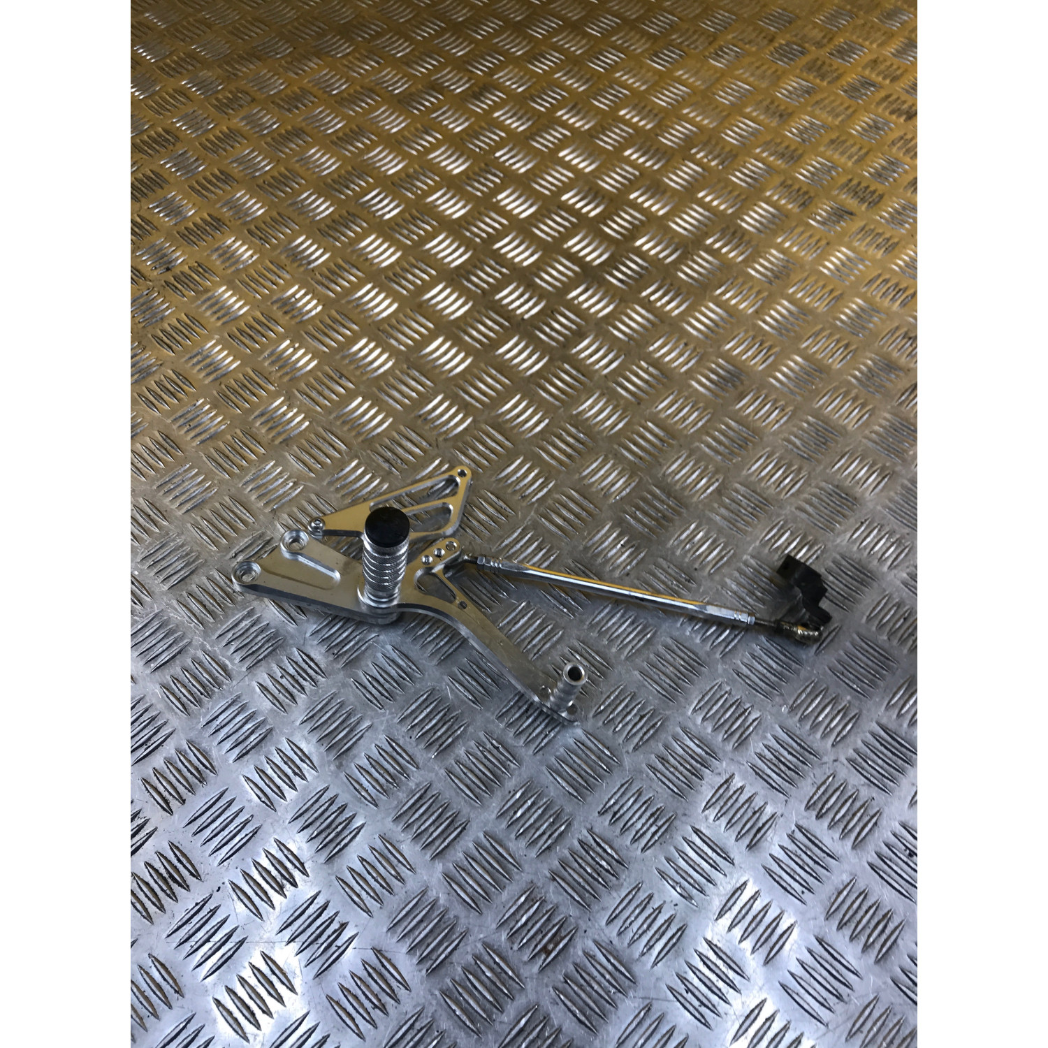 Platine repose pieds avant gauche pour KAWASAKI Z 750 2005