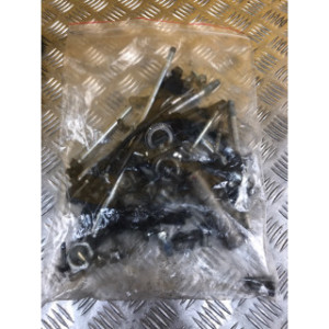 Kit visserie et axes pour SUZUKI BURGMAN 650 2014