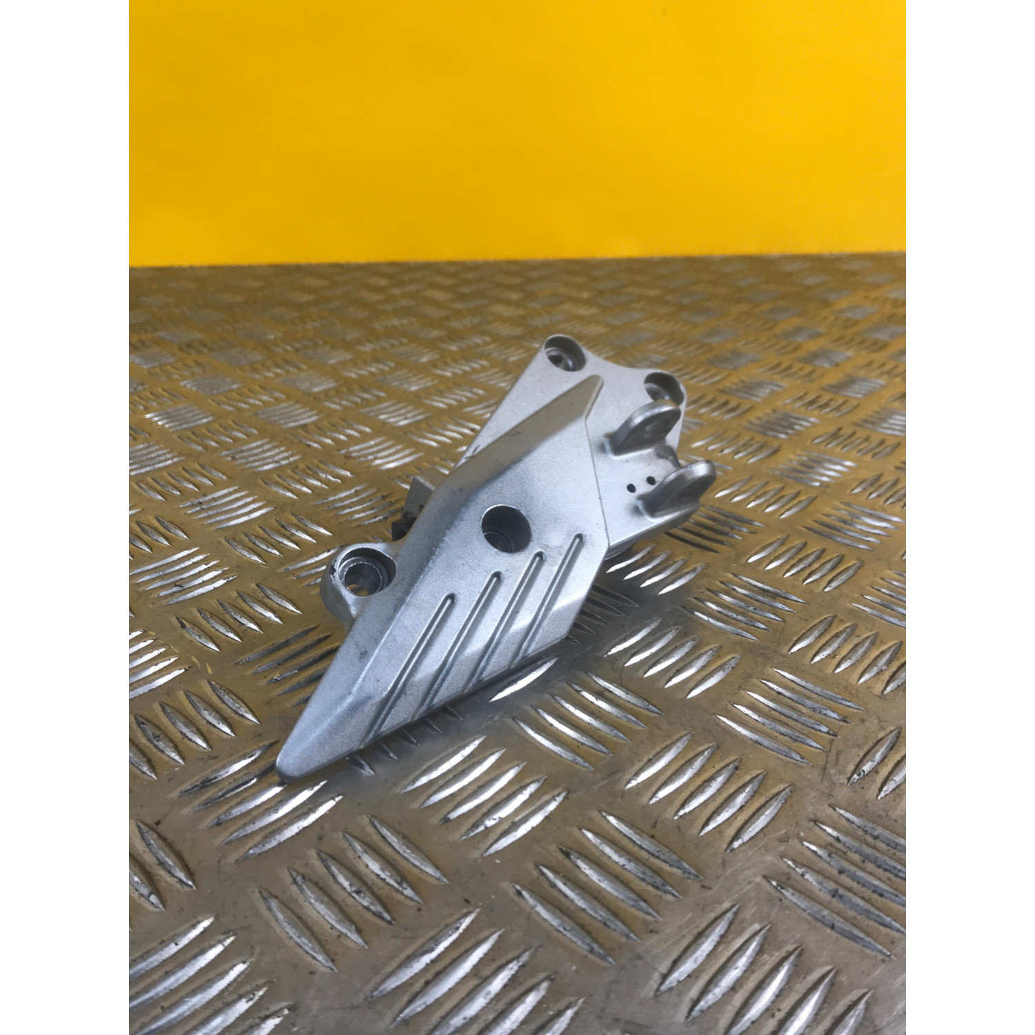 Platine repose pieds avant droite pour KAWASAKI GTR 1400 2012