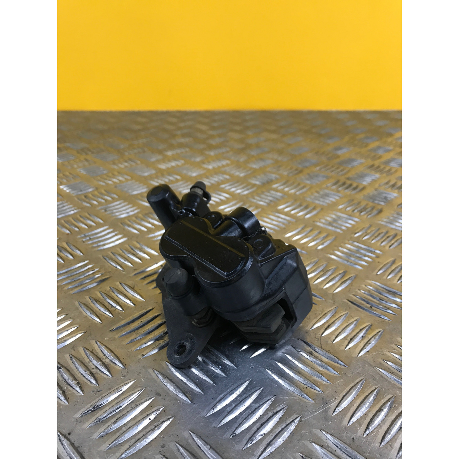 étriers de frein avant gauche pour PIAGGIO FLY 125 2016