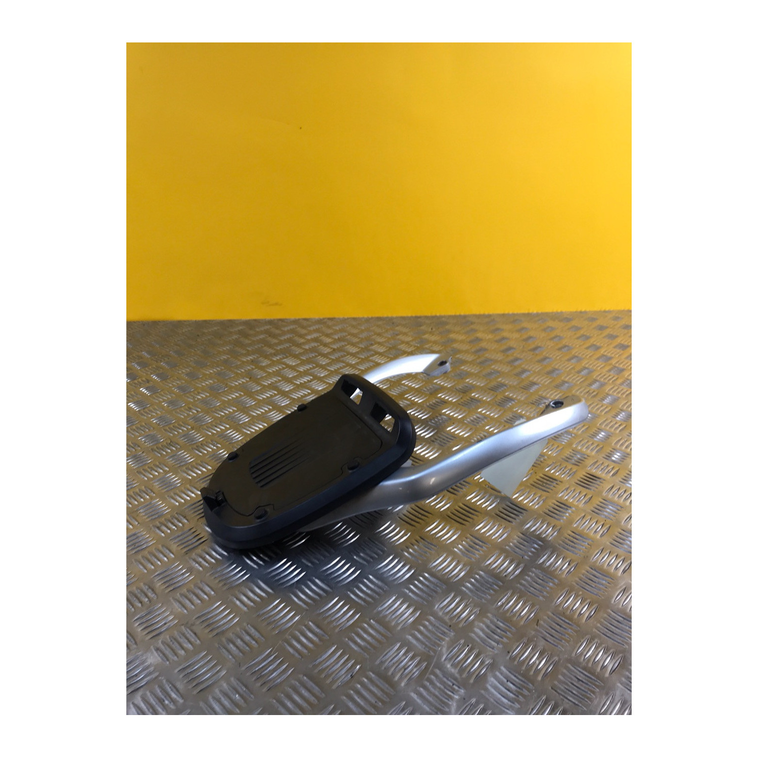 Porte bagage arrière pour PIAGGIO LIBERTY 125 2019