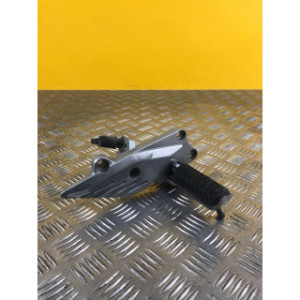 Repose pied avant droit pour KAWASAKI GTR 1400 2010
