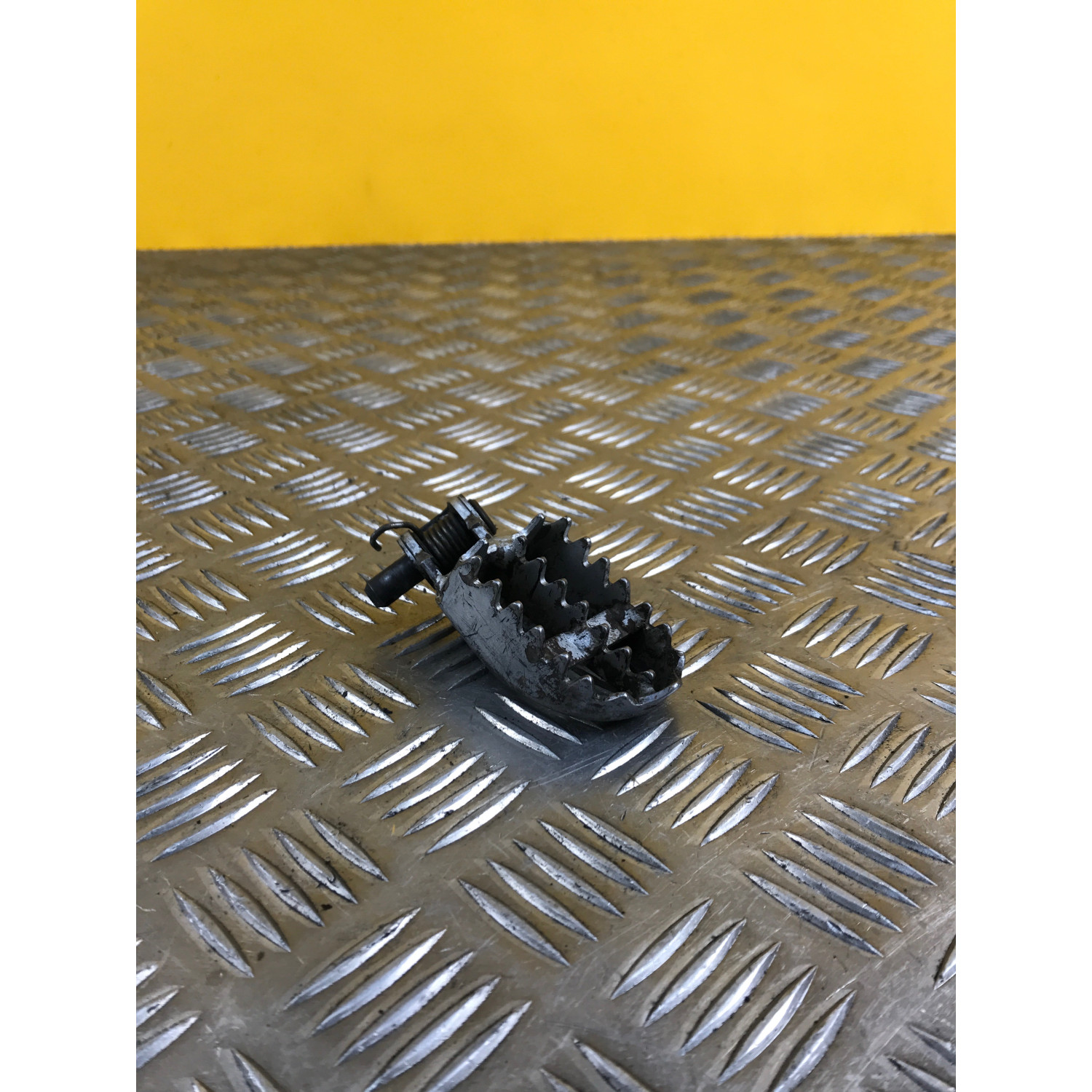 Repose pied droit pour SUZUKI RM 65 2T 2004