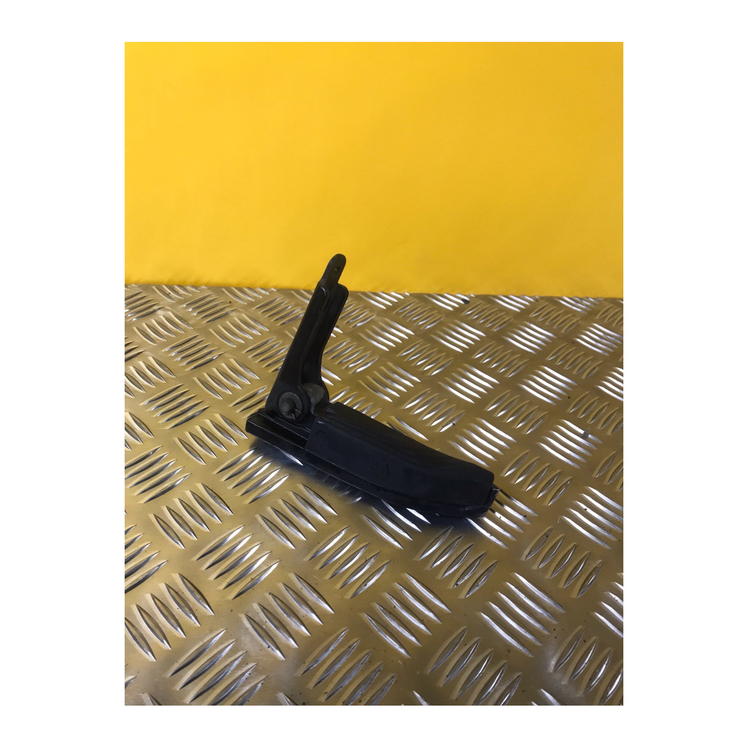 Repose pied arrière gauche pour PIAGGIO BEVERLY 125 2016