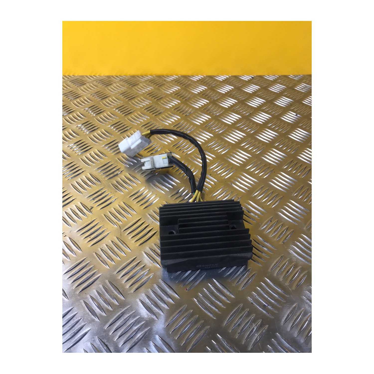 Régulateur pour PIAGGIO BEVERLY 125 2016