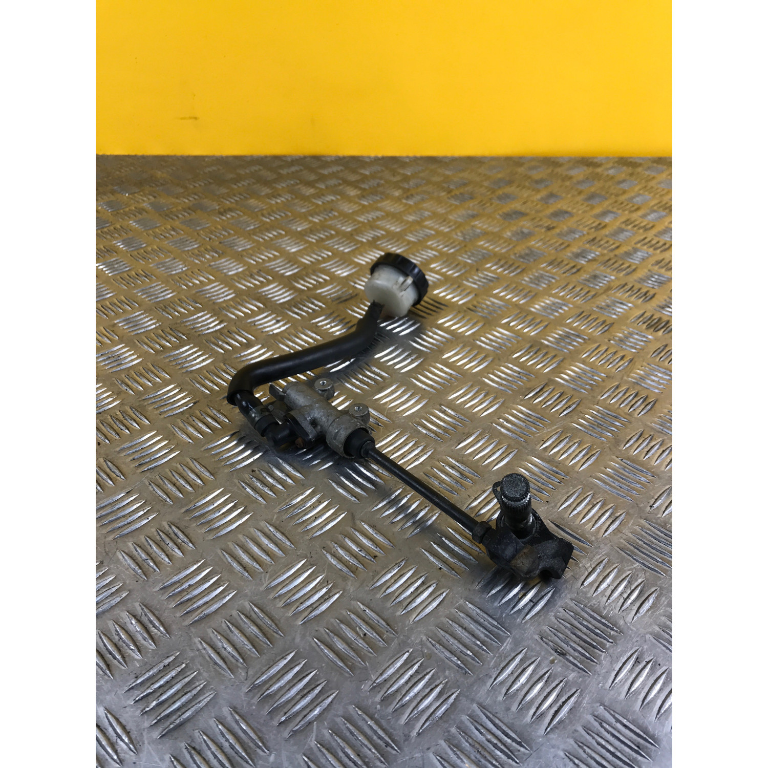 Maitre cylindre frein arrière pour HONDA CBF 750 F SEVEN FIFTY 2000