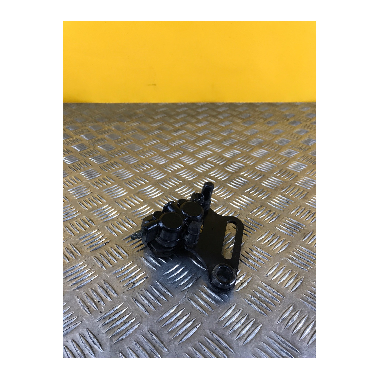 étrier de frein arrière pour APOLLO 250 DMZ 2024