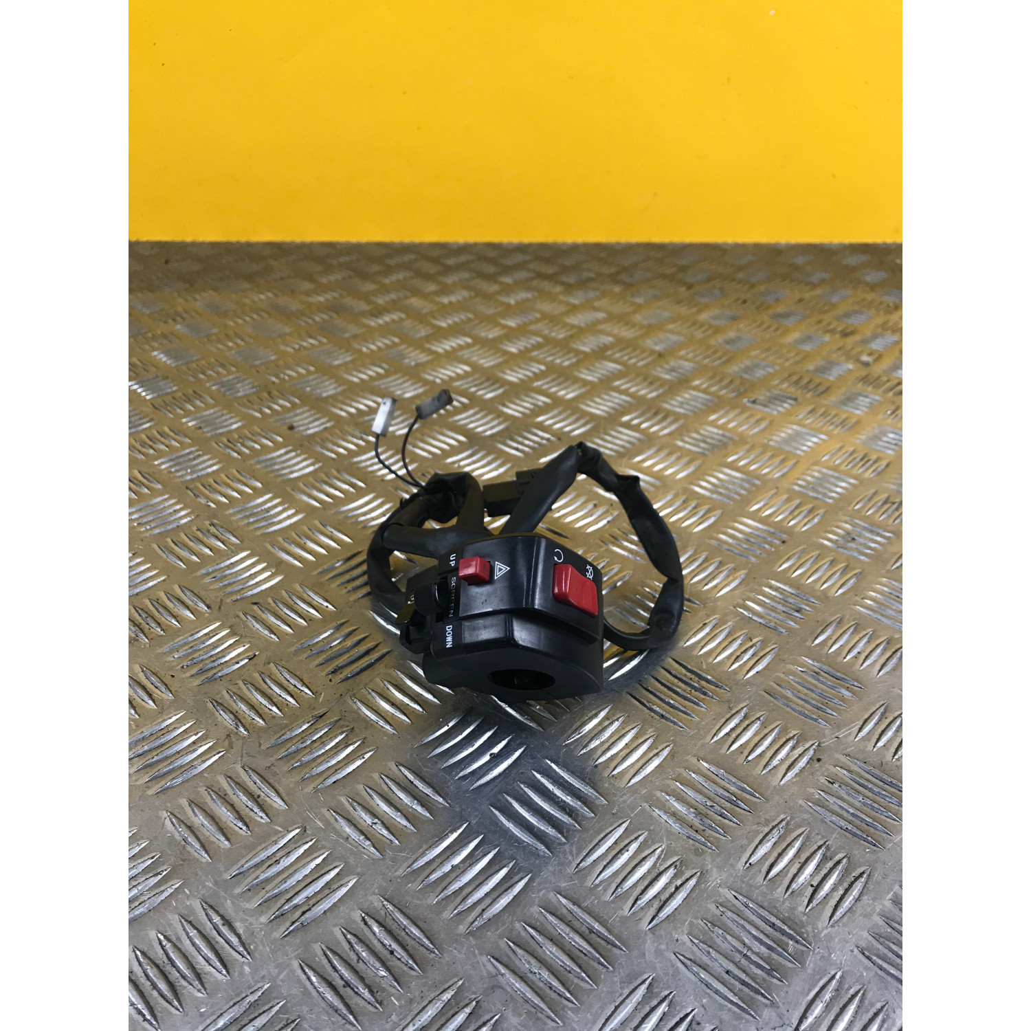 Commodo droit démarrage pour SUZUKI BURGMAN 650 2014