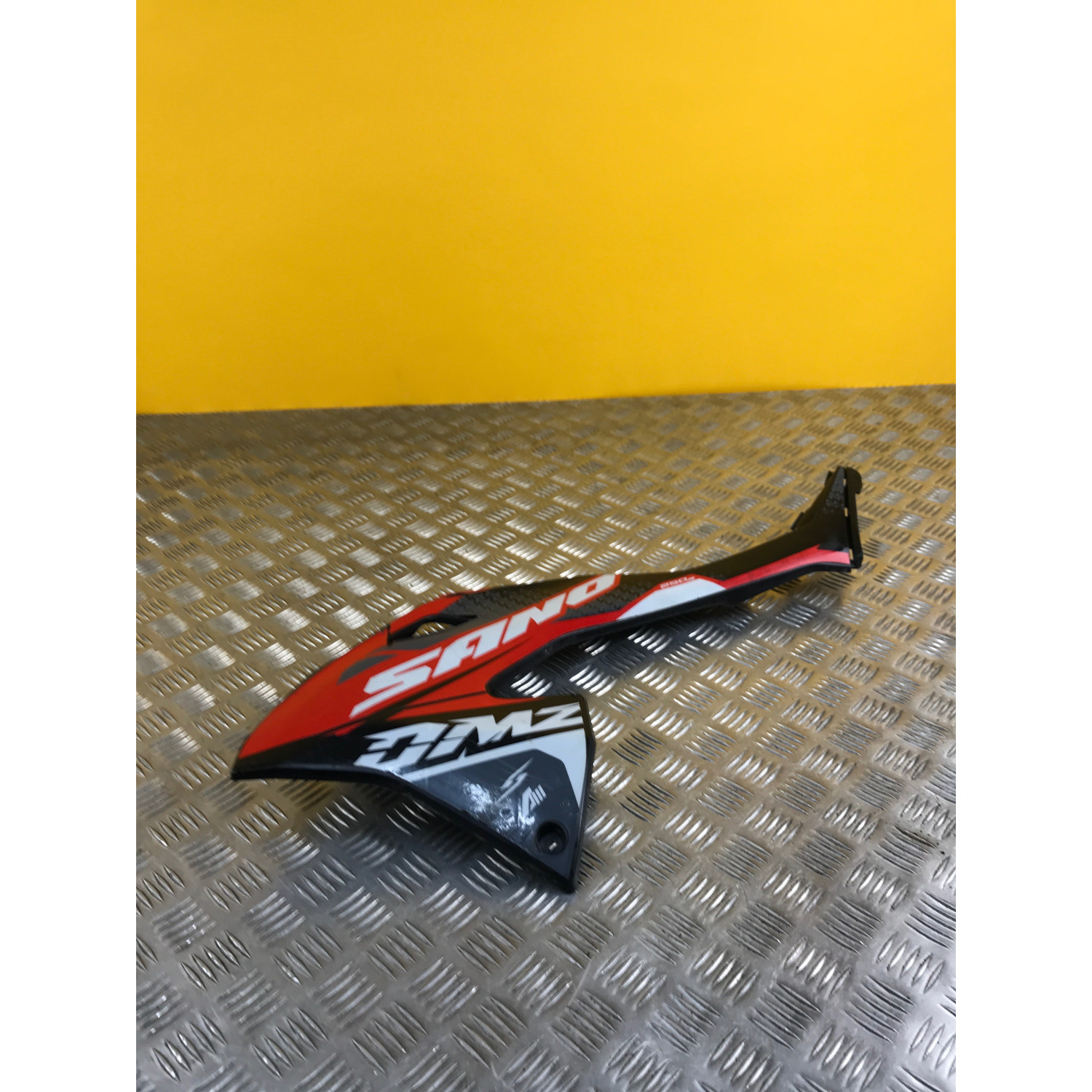 Cache reservoir gauche pour APOLLO 250 DMZ 2024