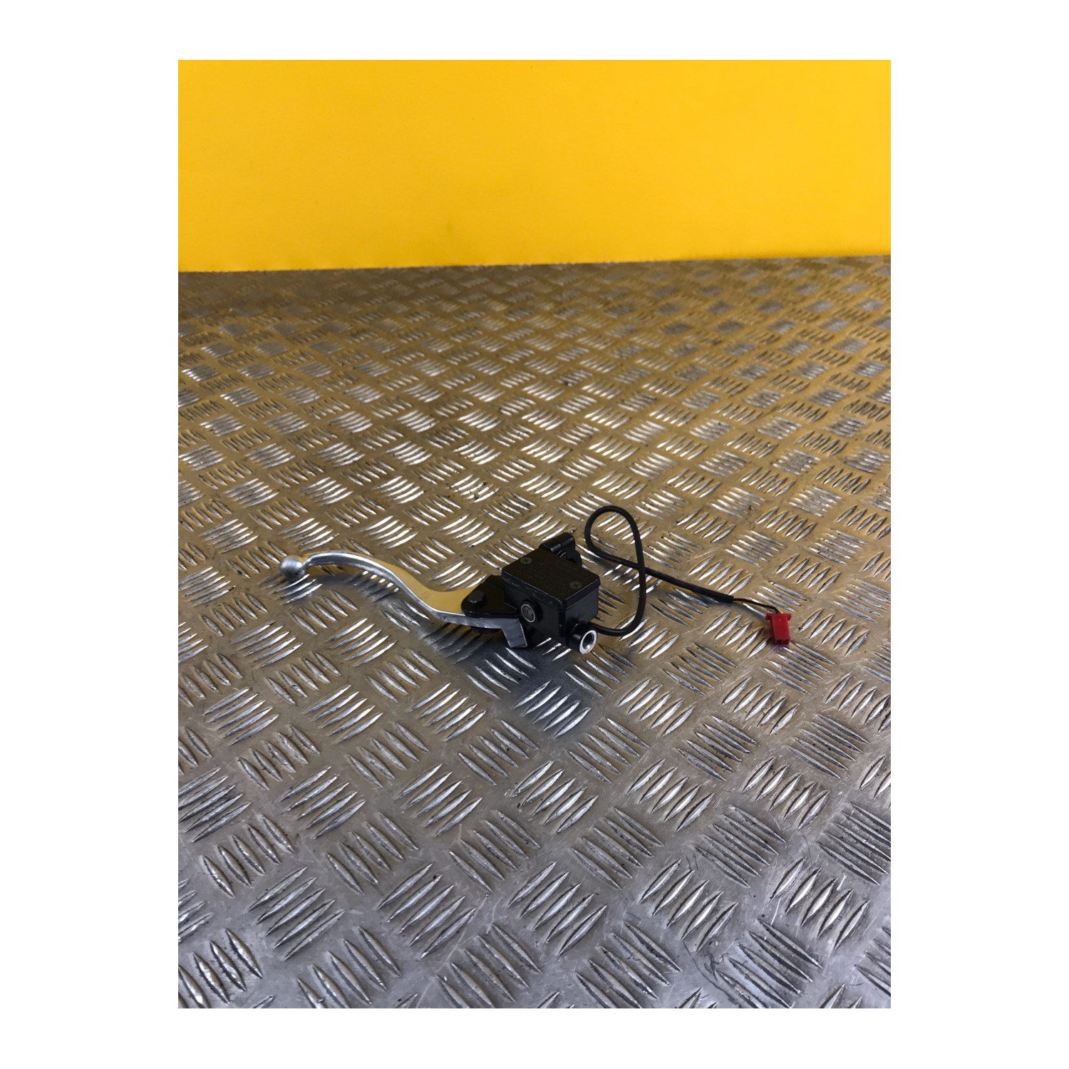 Maitre cylindre frein avant pour APOLLO 250 DMZ 2024