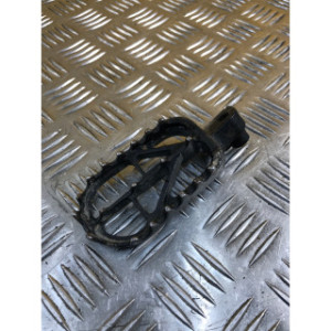 Repose pied gauche pour APOLLO 250 DMZ 2024