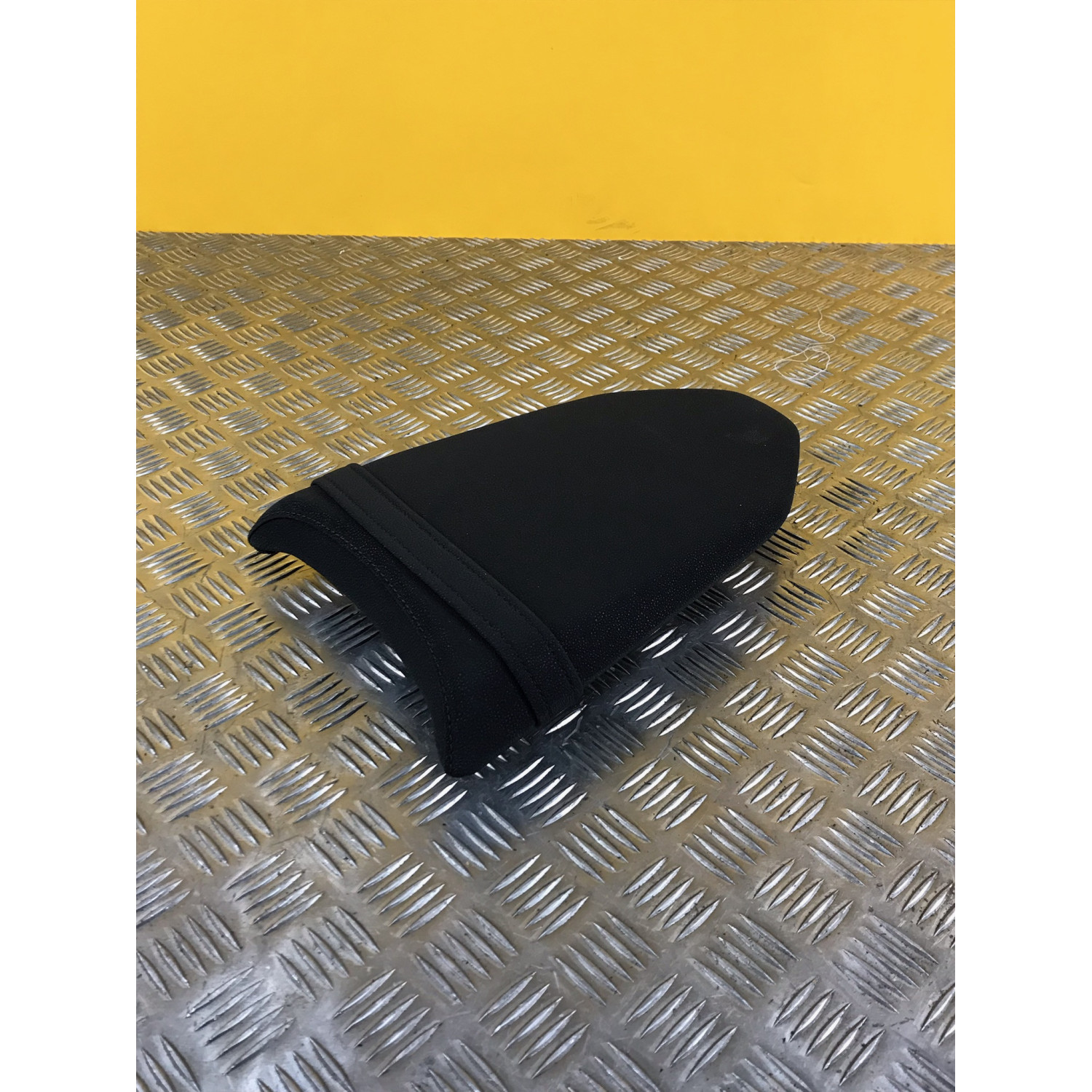 Selle passager pour YAMAHA XTZ TENERE 2020 bw3-f4750-00