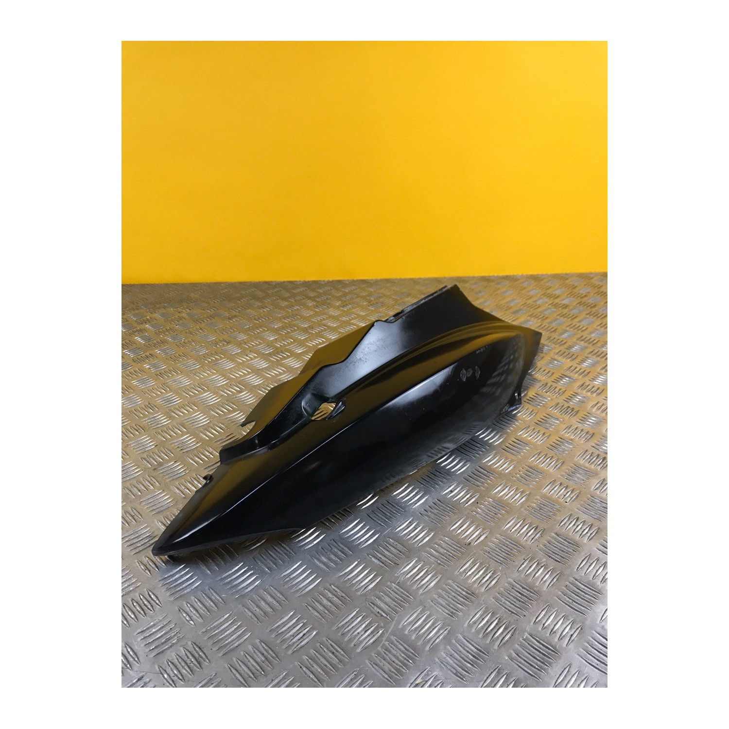 Demi coque arrière droite pour KYMCO AGILITY 50 2019