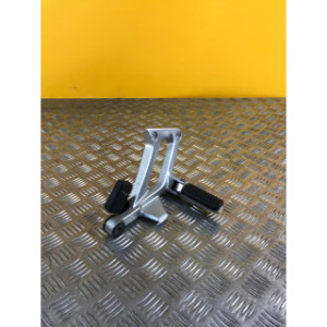 Platine repose pieds arrière droite pour YAMAHA FJR 1300 2004