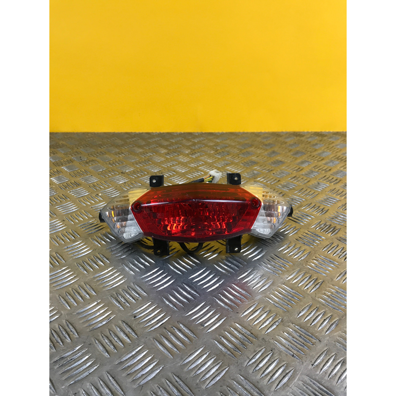 Feux arrière pour PEUGEOT KISBEE 50 2014