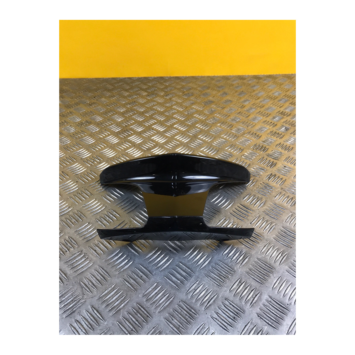 Carenage centrale arriere pour YAMAHA XMAX 125 2010